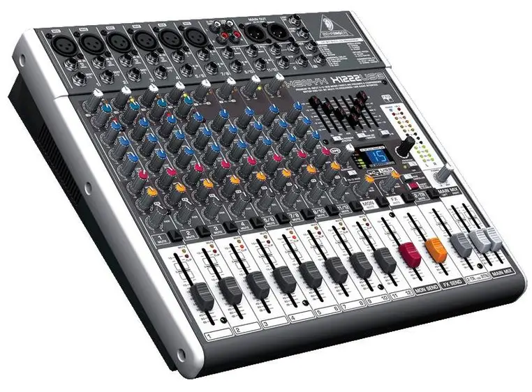 Behringer XENYX X1222USB 